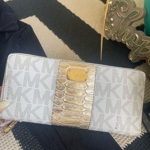 Michael Kors wallet